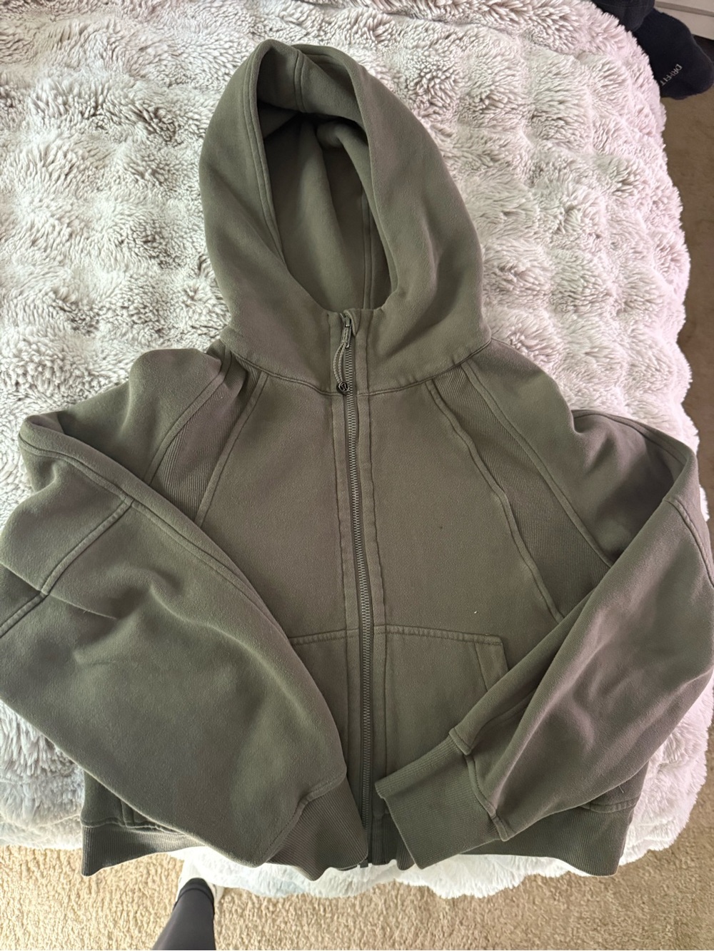 Lululemon Olive Green scuba